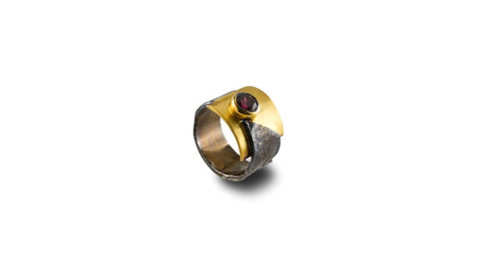 SILVER BLACK AND GOLD PLATED GARNET RING - Kjewellery