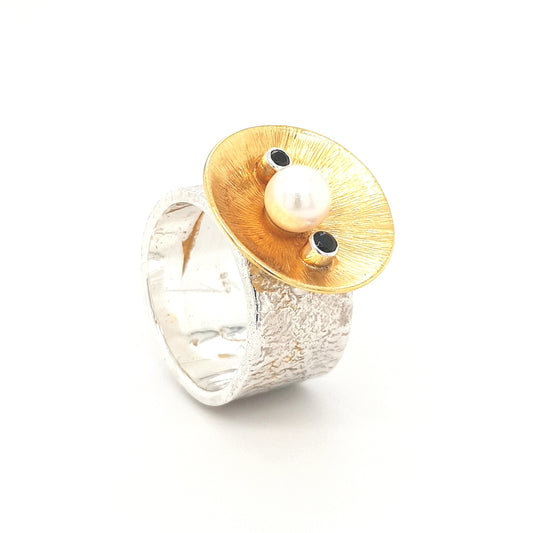 SILVER RING - GOLD PLATED - WITH NATURAL PEARL AND ONYX STONES - kosznikjewellery