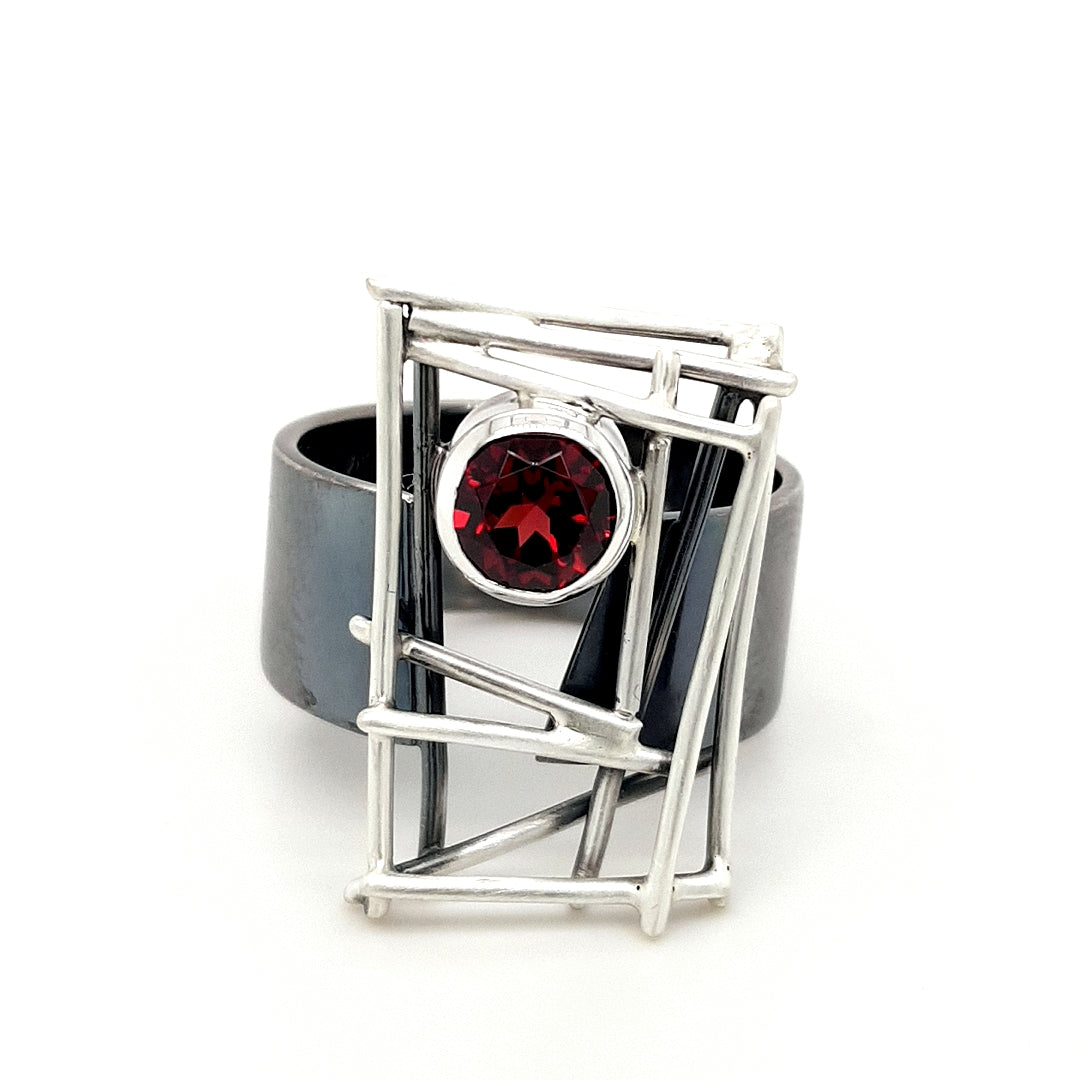 SILVER MATT BLACK RHODIUM RED GARNED RING - kosznikjewellery