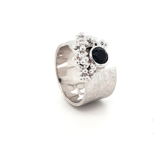 SILVER MATT FINISH BLACK ONYX RING - kosznikjewellery